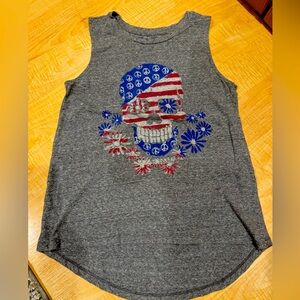 Lucky razor back tee. Great condition.